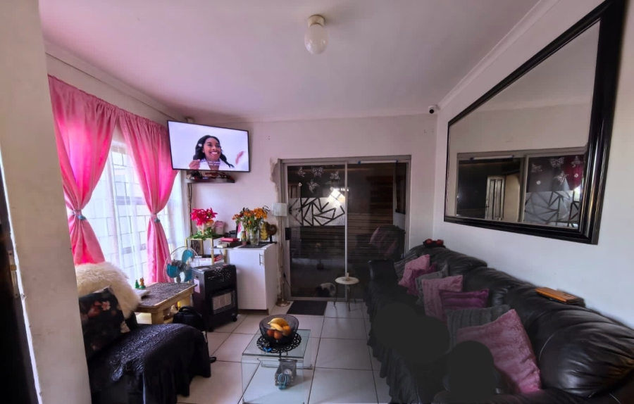 2 Bedroom Property for Sale in Beverly Park Western Cape